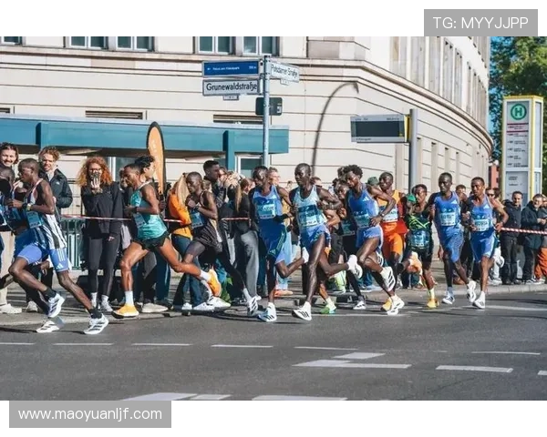 聚焦全球体育最新动态与赛场风云变幻趋势解析冠军之路与焦点赛事前瞻 - 副本 (3) - 副本