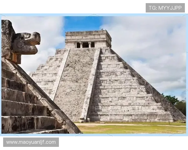 阿兹特克球场历史与文化的交汇点：探秘古代文明与现代竞技场的融合 - 副本 (3)