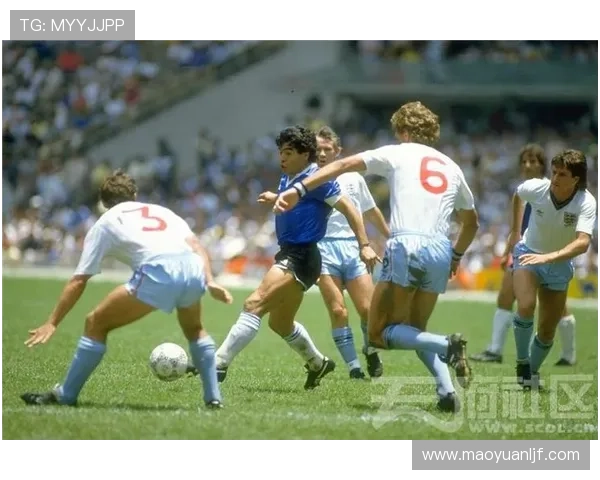 世界杯数据频道：实时更新赛况分析与球员表现统计 - 副本 (3)